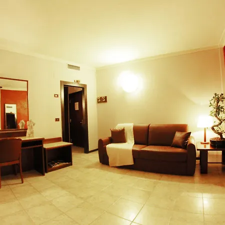 Forum 4*