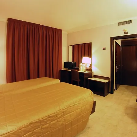 Forum Hotel 4*
